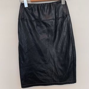 Aritzia Wilfred faux Leather Skirt